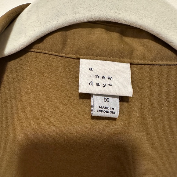 Satin button down top - Picture 2 of 5